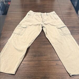 Wrangler Khaki Cargo Pants with Utility Pockets